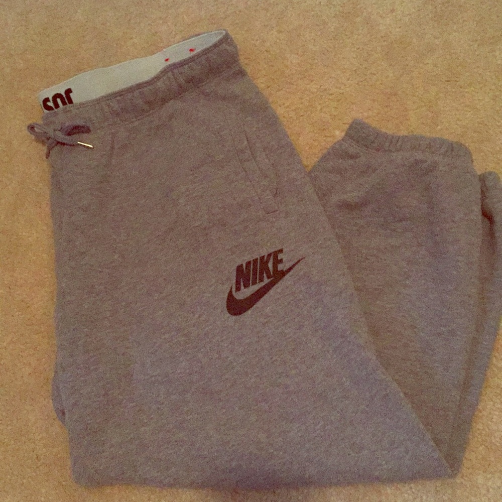 NIKE sweatpants